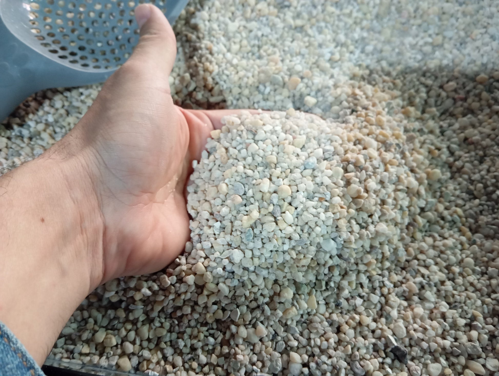 Sustrato de Sílice Premium para Acuarios 10 kg – pH Neutro, Agua Cristalina, Textura Fina - Discus Roa Fish